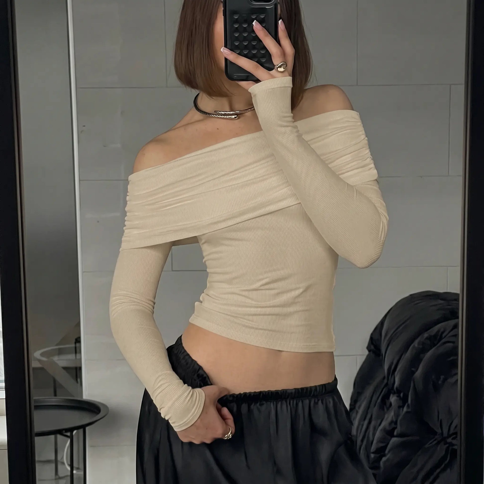 Vexlar - Elegant Ruched Off-Shoulder Top