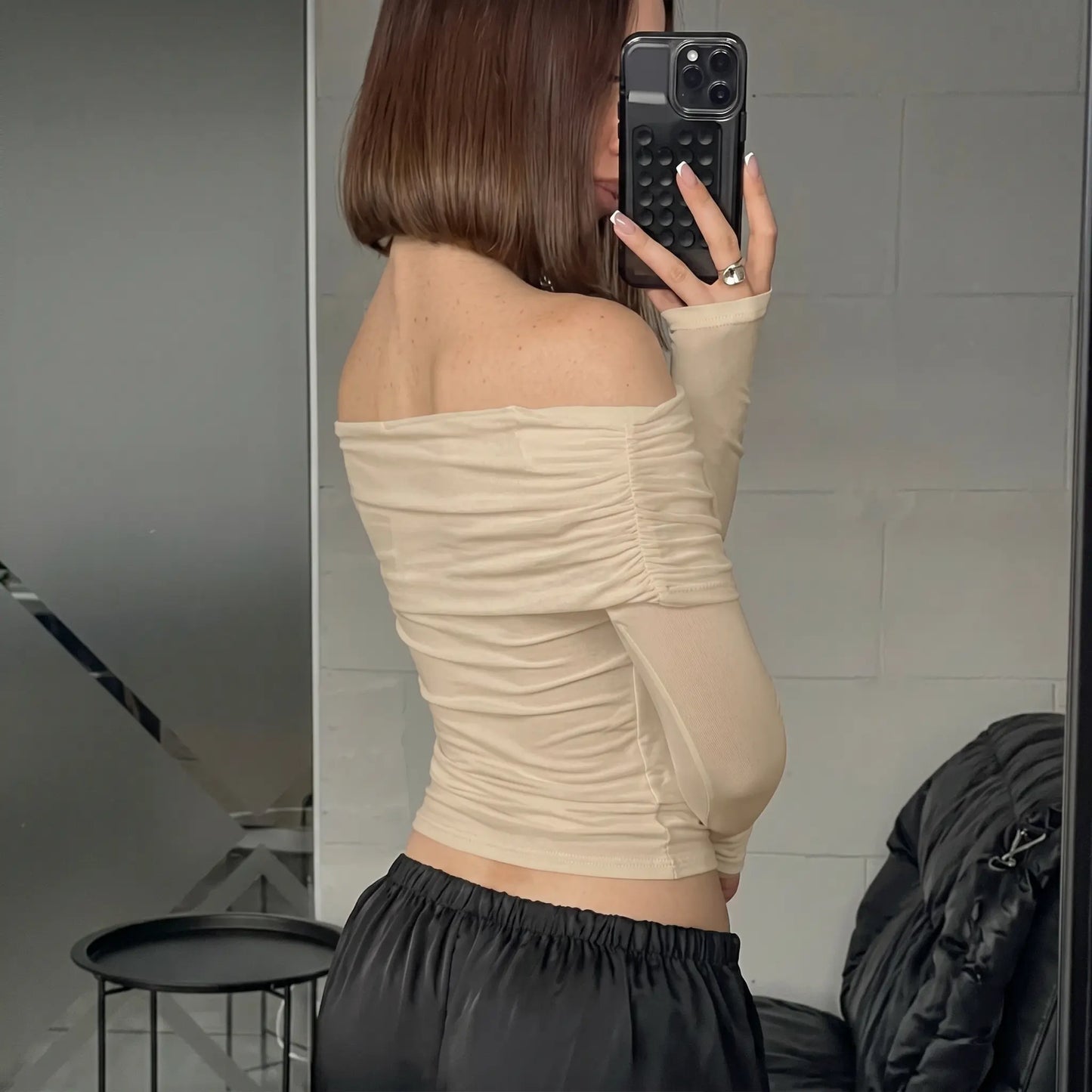 Vexlar - Elegant Ruched Off-Shoulder Top