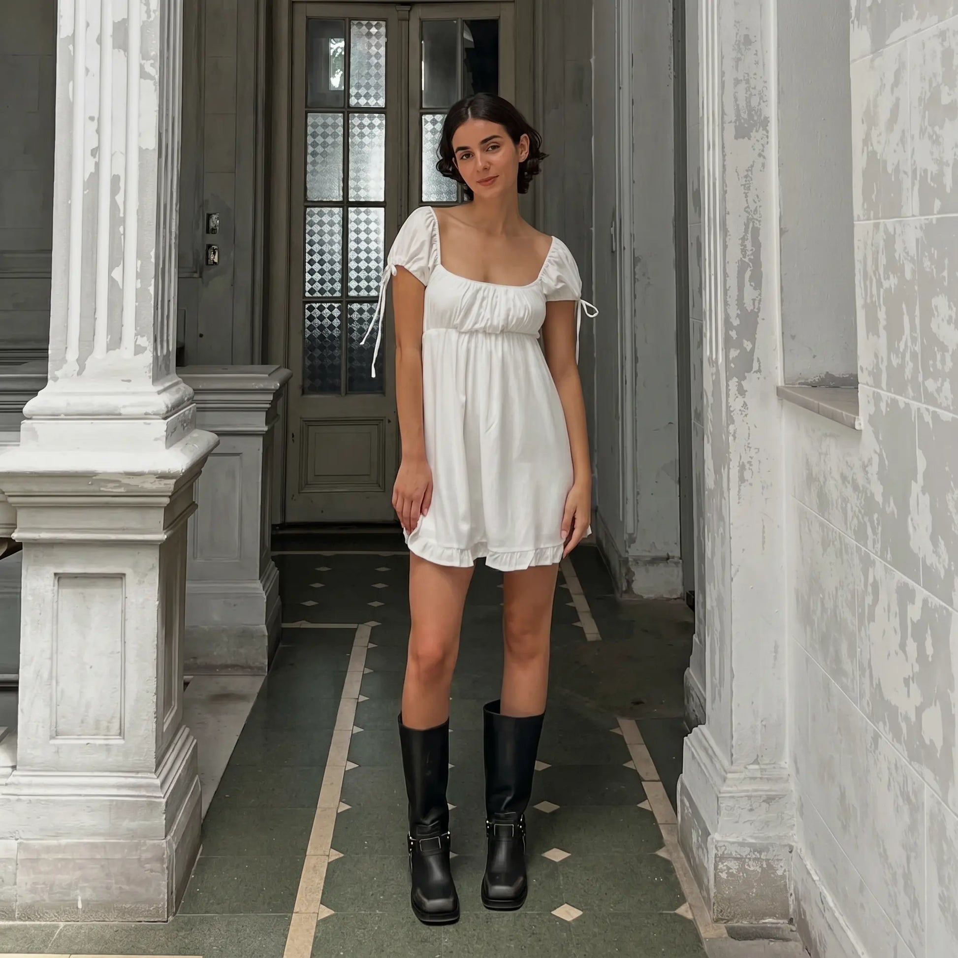 Zylpha - Elegant White Puff Sleeve Midi Dress